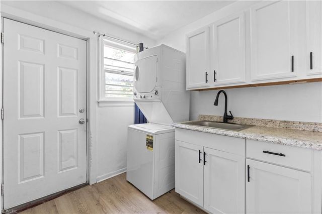 2404 Richmond AVE, Portsmouth, VA 23704