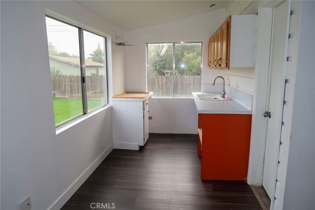 806 Walnut Street, Corning, CA 96021