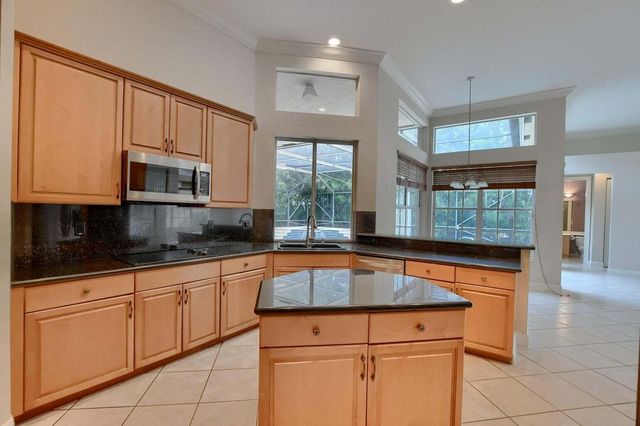 19474 Saturnia Lakes Drive, Boca Raton, FL 33498
