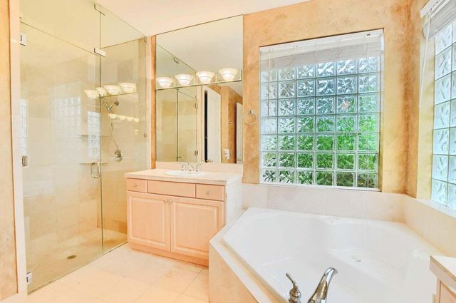 19474 Saturnia Lakes Drive, Boca Raton, FL 33498