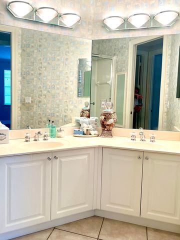 19474 Saturnia Lakes Drive, Boca Raton, FL 33498