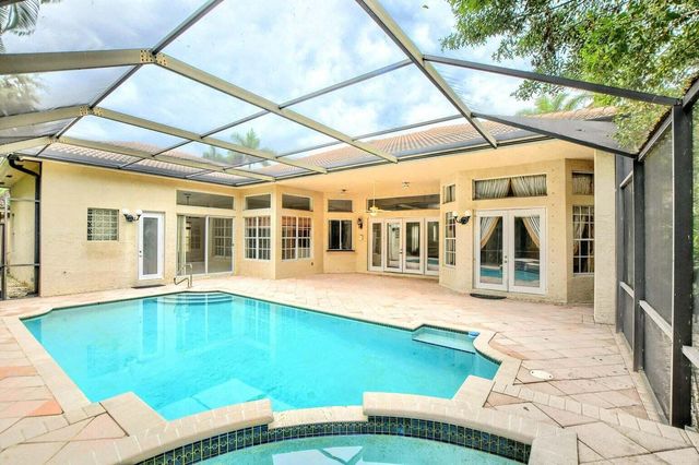 19474 Saturnia Lakes Drive, Boca Raton, FL 33498