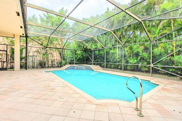 19474 Saturnia Lakes Drive, Boca Raton, FL 33498