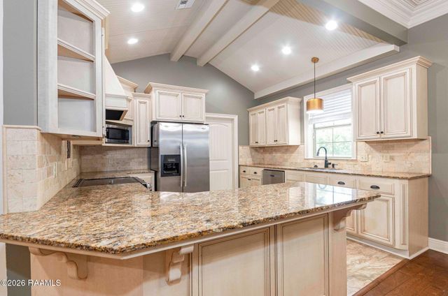 119 Metairie Court, Lafayette, LA 70503