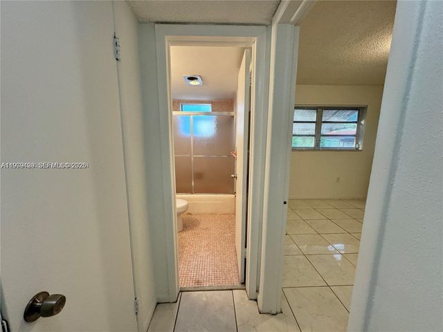 2005 Jefferson Street 205, Hollywood, FL 33020
