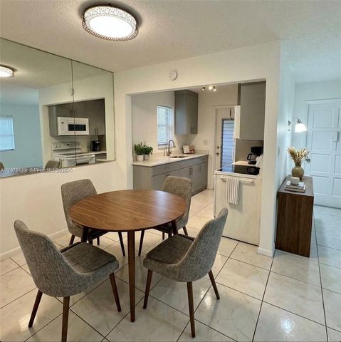 2005 Jefferson Street 205, Hollywood, FL 33020