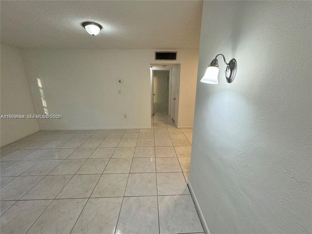 2005 Jefferson Street 205, Hollywood, FL 33020