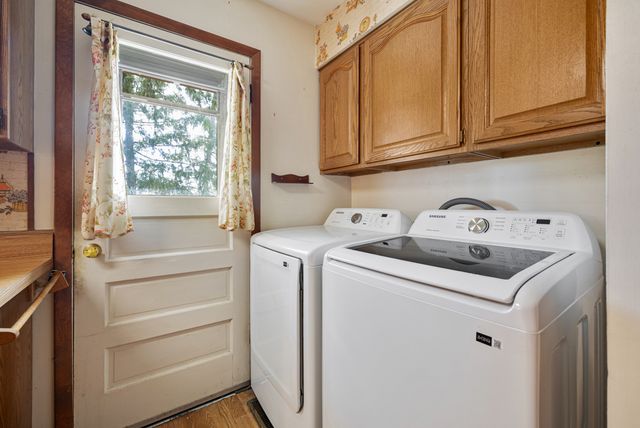 1086 Hickory Lane, Elk Grove Village, IL 60007