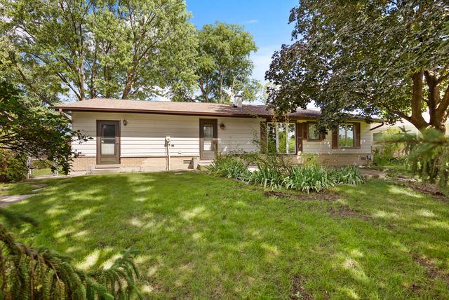 1086 Hickory Lane, Elk Grove Village, IL 60007