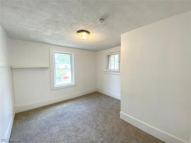 576 Kling Street, Akron, OH 44311