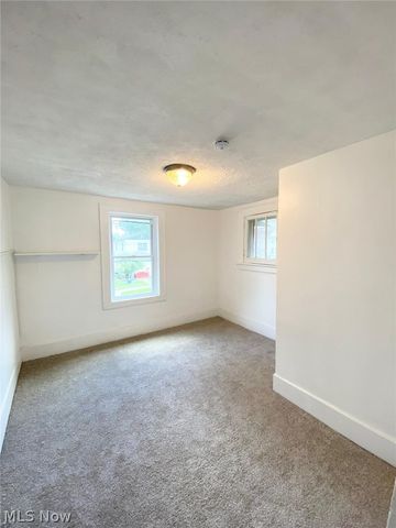 576 Kling Street, Akron, OH 44311