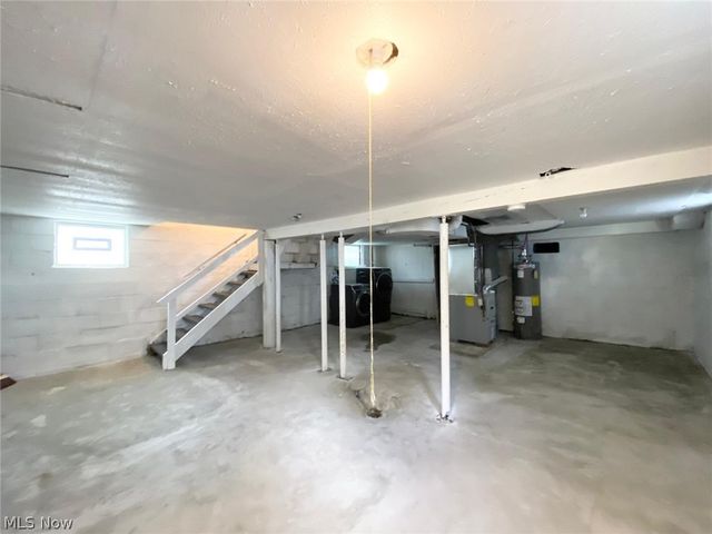 576 Kling Street, Akron, OH 44311