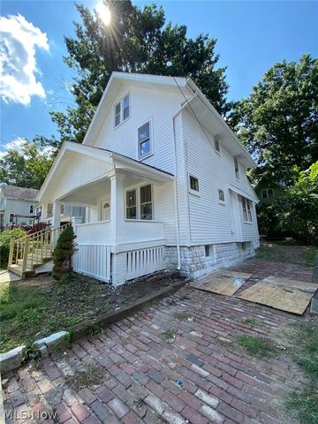 576 Kling Street, Akron, OH 44311