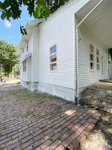 576 Kling Street, Akron, OH 44311