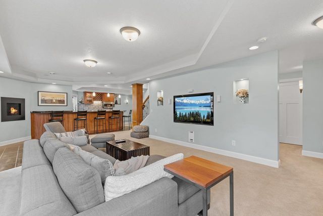 9106 Cold Stream Lane, Eden Prairie, MN 55347