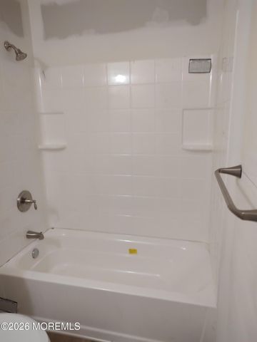 38 A Crestwood Parkway A, Manchester, NJ 08759