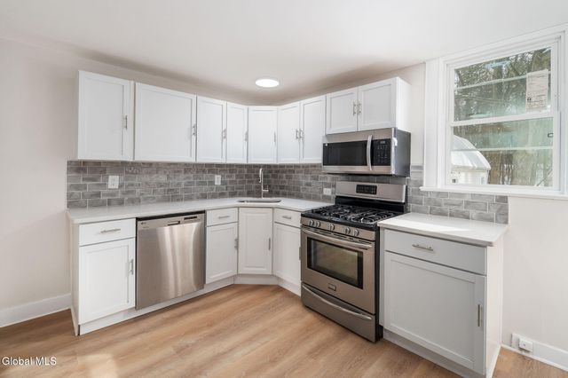 818 Oregon Avenue, Niskayuna, NY 12309