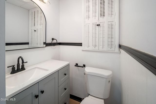 818 Oregon Avenue, Niskayuna, NY 12309