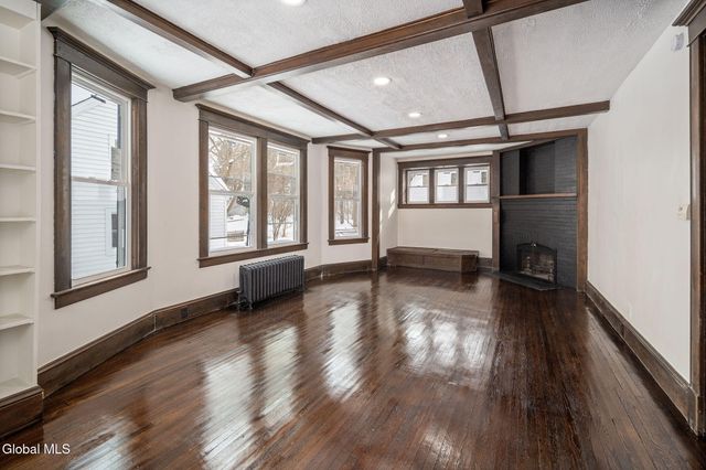 818 Oregon Avenue, Niskayuna, NY 12309