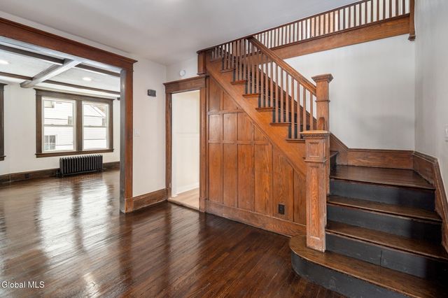 818 Oregon Avenue, Niskayuna, NY 12309