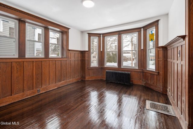 818 Oregon Avenue, Niskayuna, NY 12309