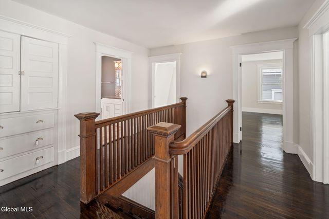 818 Oregon Avenue, Niskayuna, NY 12309