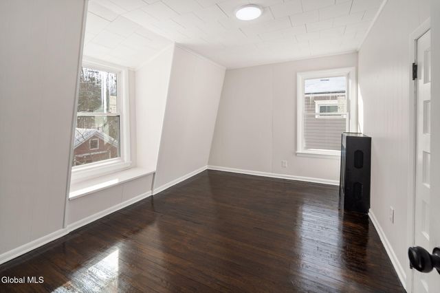 818 Oregon Avenue, Niskayuna, NY 12309