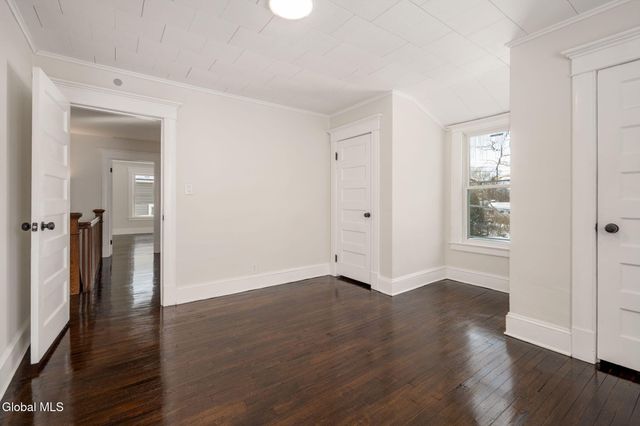 818 Oregon Avenue, Niskayuna, NY 12309