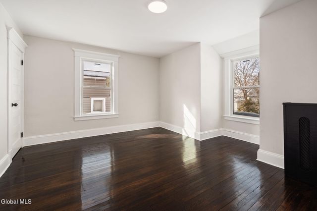 818 Oregon Avenue, Niskayuna, NY 12309