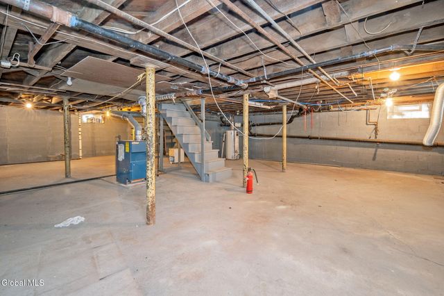 818 Oregon Avenue, Niskayuna, NY 12309