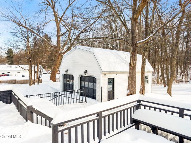 818 Oregon Avenue, Niskayuna, NY 12309