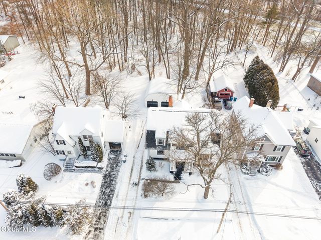 818 Oregon Avenue, Niskayuna, NY 12309