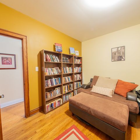 10215 S Charles Street, Chicago, IL 60643