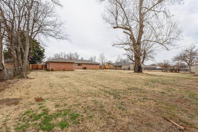 2416 Osborne Drive, Norman, OK 73069