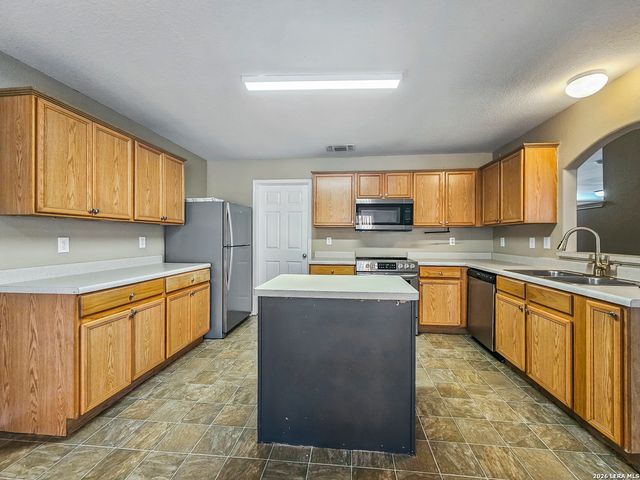 119 Hallie, San Antonio, TX 78227