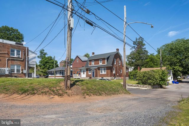 851 QUEEN ST, Pottstown, PA 19464