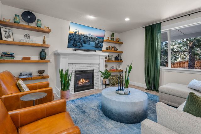 19985 Voltera Place, Bend, OR 97702