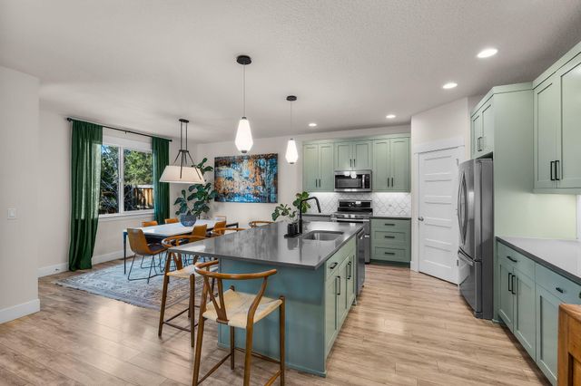 19985 Voltera Place, Bend, OR 97702