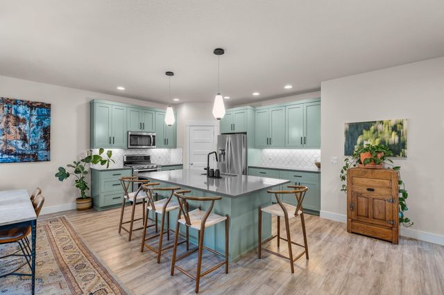 19985 Voltera Place, Bend, OR 97702