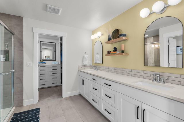 19985 Voltera Place, Bend, OR 97702