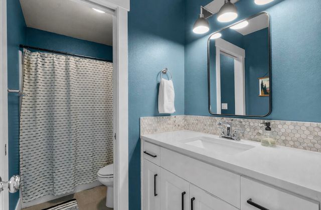 19985 Voltera Place, Bend, OR 97702