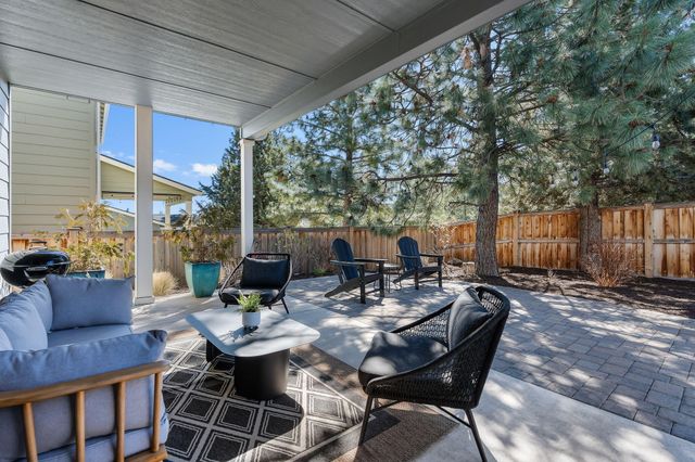 19985 Voltera Place, Bend, OR 97702