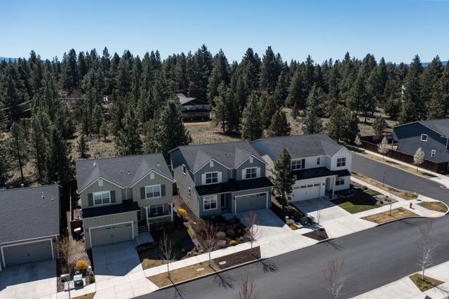 19985 Voltera Place, Bend, OR 97702