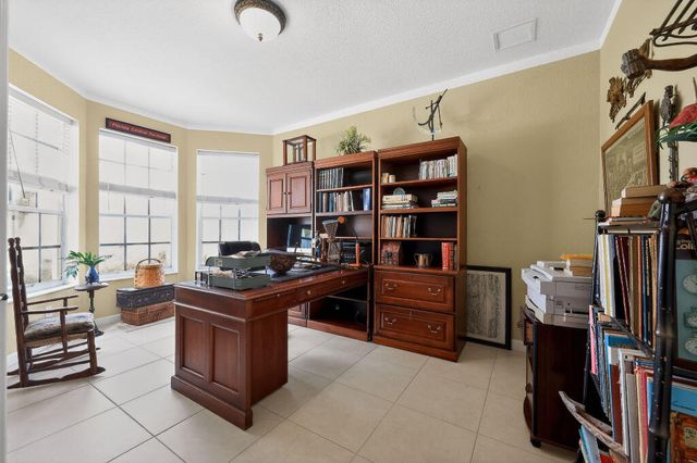 9430 Lantern Bay Circle, West Palm Beach, FL 33411