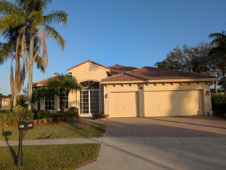 9430 Lantern Bay Circle, West Palm Beach, FL 33411