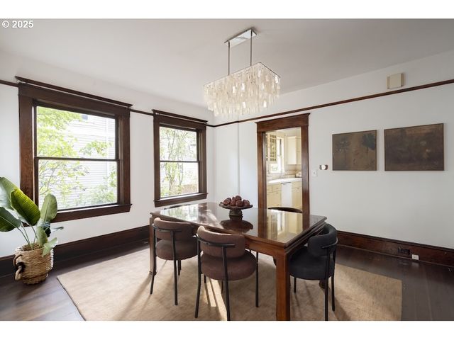 7039 N PORTSMOUTH Ave, Portland, OR 97203