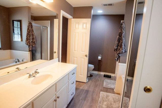 812 FLEETWOOD DR, White Oak, TX 75693