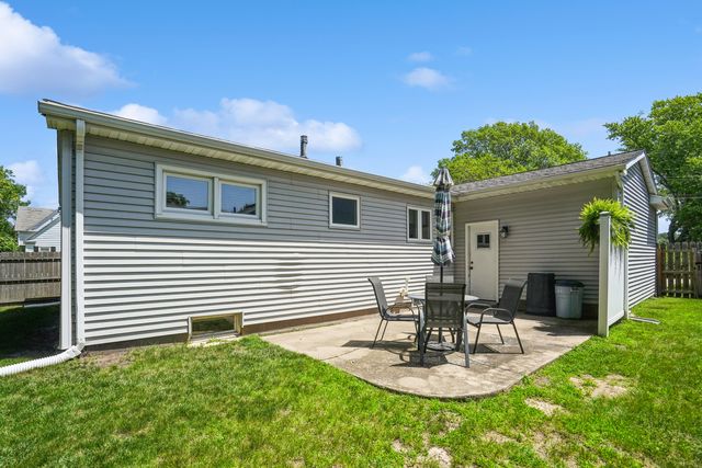 1905 4th Street A Street, East Moline, IL 61244