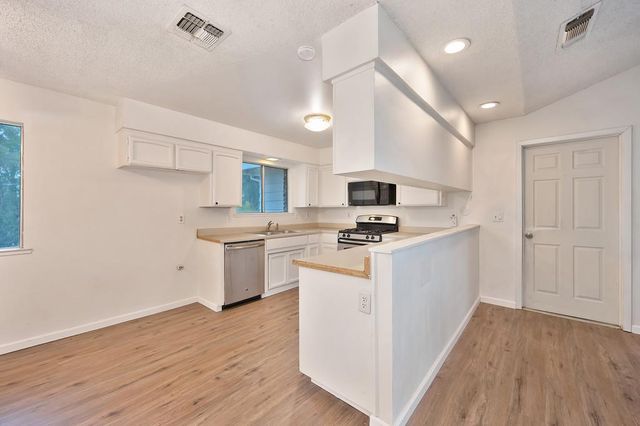 7400 Mountain Ave, Orangevale, CA 95662