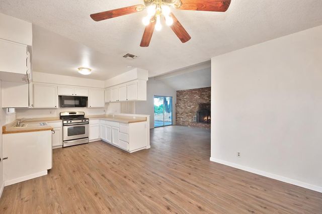 7400 Mountain Ave, Orangevale, CA 95662